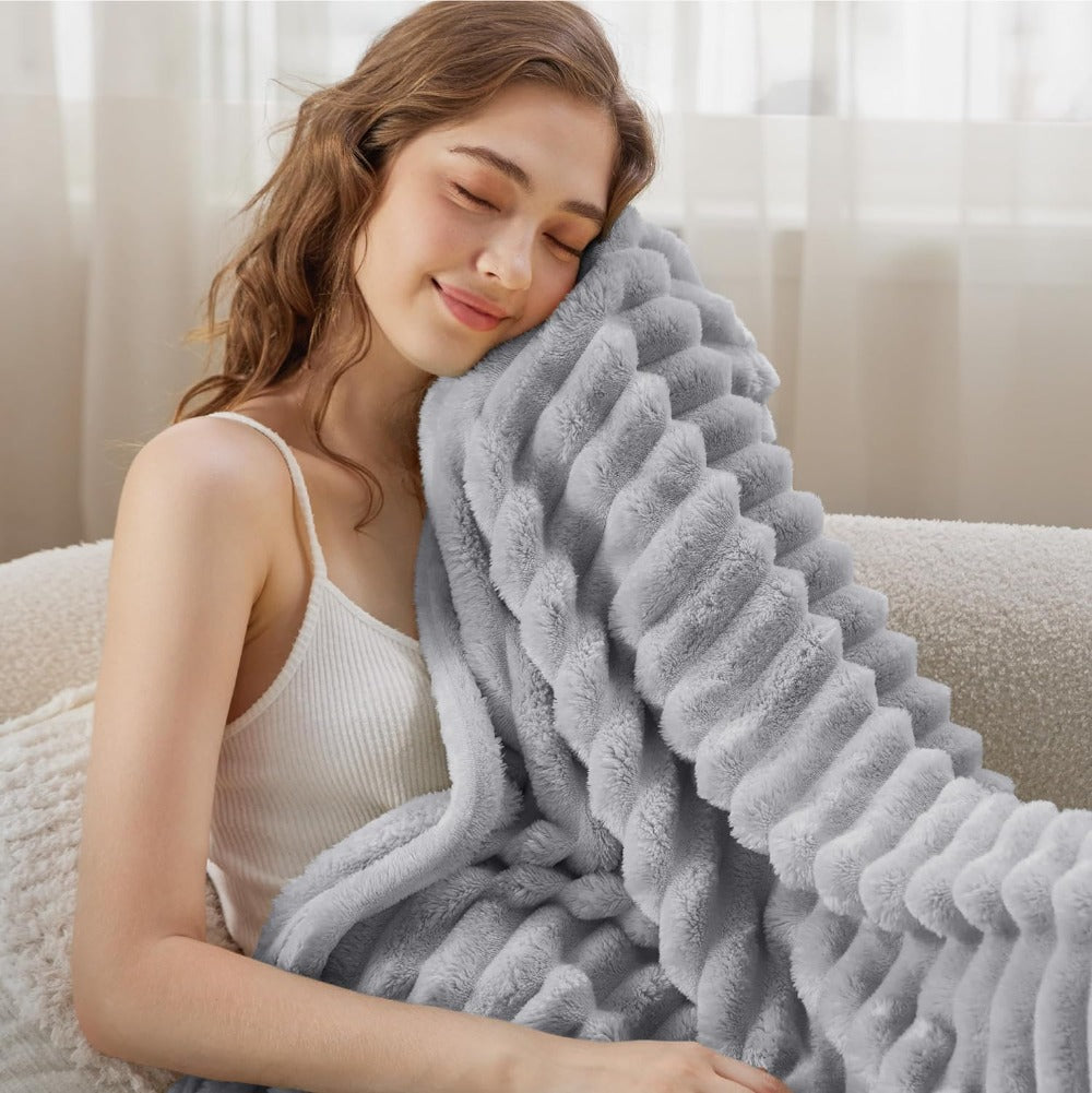 PlushRidge – Ribbed Faux Fur Throw Blanket