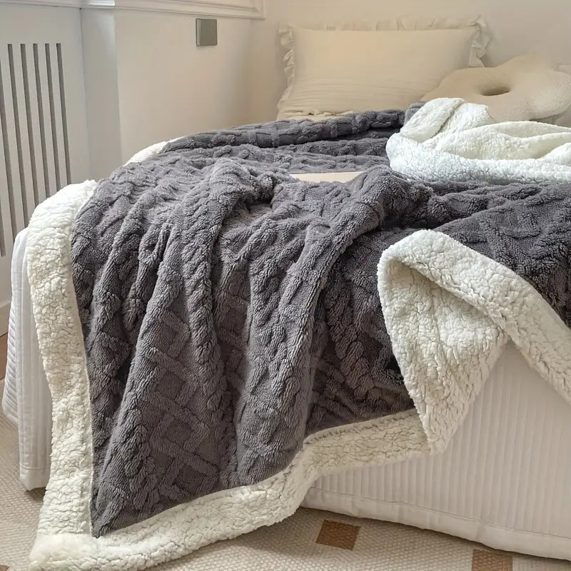 CozyLuxe – Premium Sherpa Snuggle Blanket