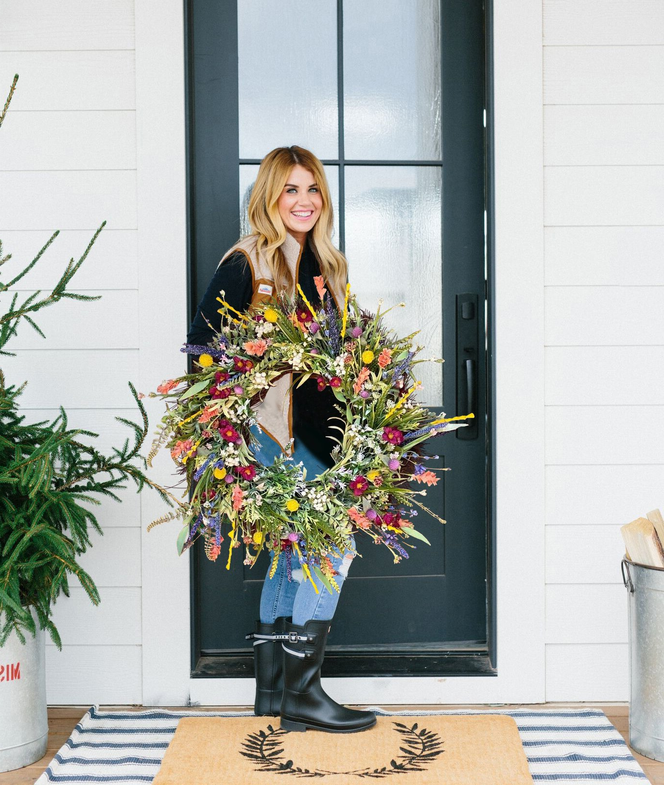 FloraWelcome – Spring Floral Door Wreath – Vibrant Entryway Decor