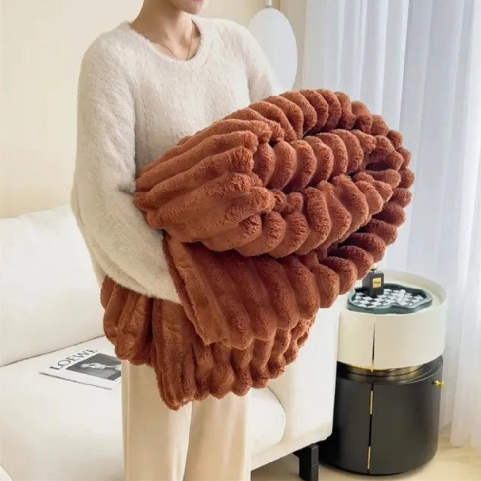 PlushRidge – Ribbed Faux Fur Throw Blanket